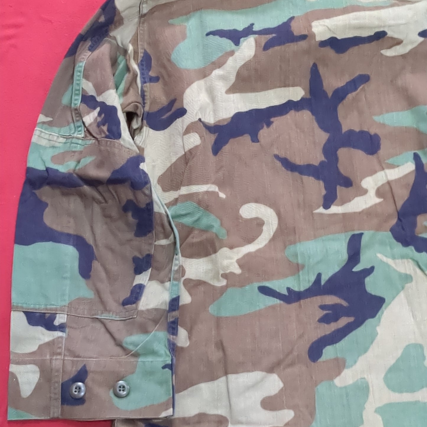 US Army MEDIUM SHORT Uniform Top BDU WOODLAND Pattern Good Condition (14o db4-28)