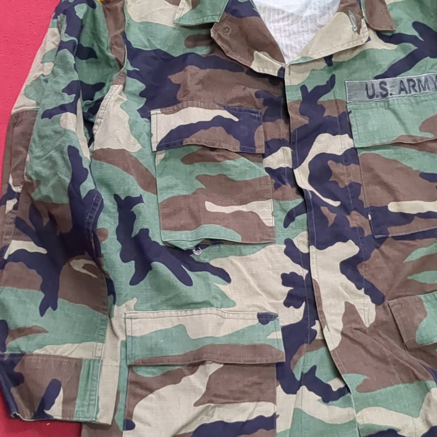 US Army MEDIUM SHORT Uniform Top BDU WOODLAND Pattern Good Condition (14o db4-32)