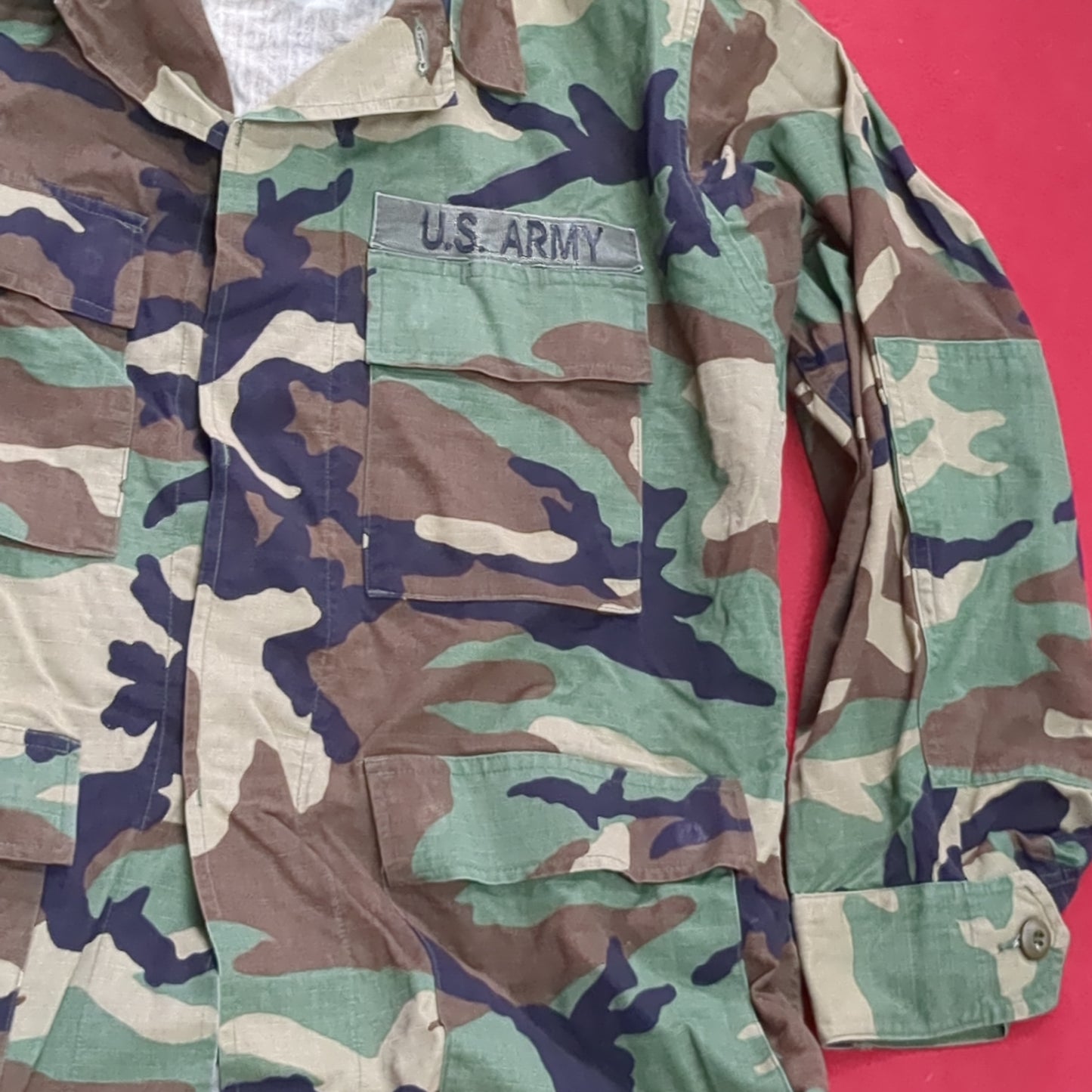 US Army MEDIUM SHORT Uniform Top BDU WOODLAND Pattern Good Condition (14o db4-32)
