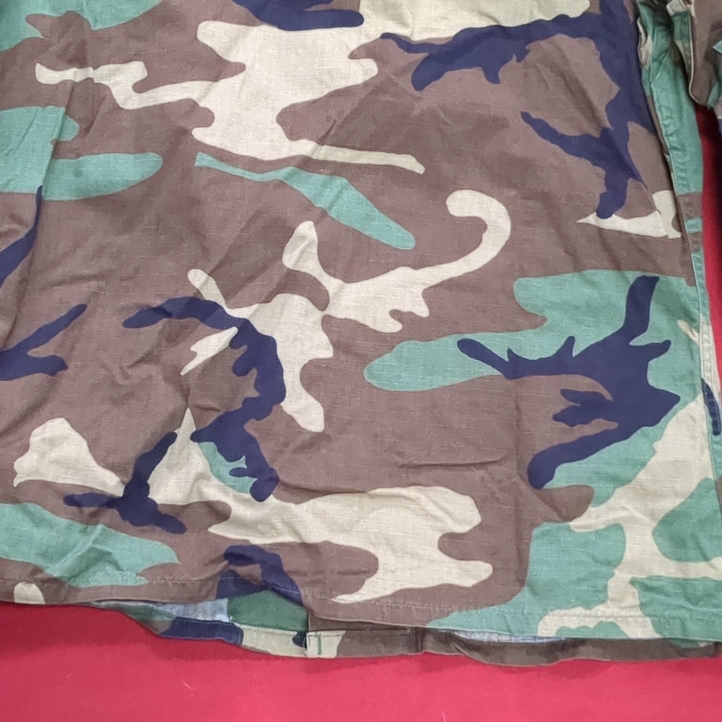 US Army MEDIUM SHORT Uniform Top BDU WOODLAND Pattern Good Condition (14o db4-32)