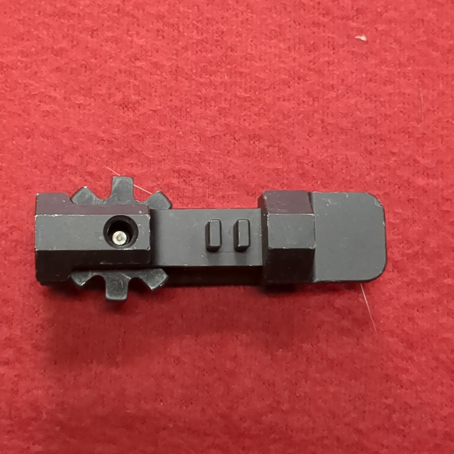 US Army PEQ Laser Mounting Bracket Adapter A3186952 Excellent Condition (22o  da02-MBA)