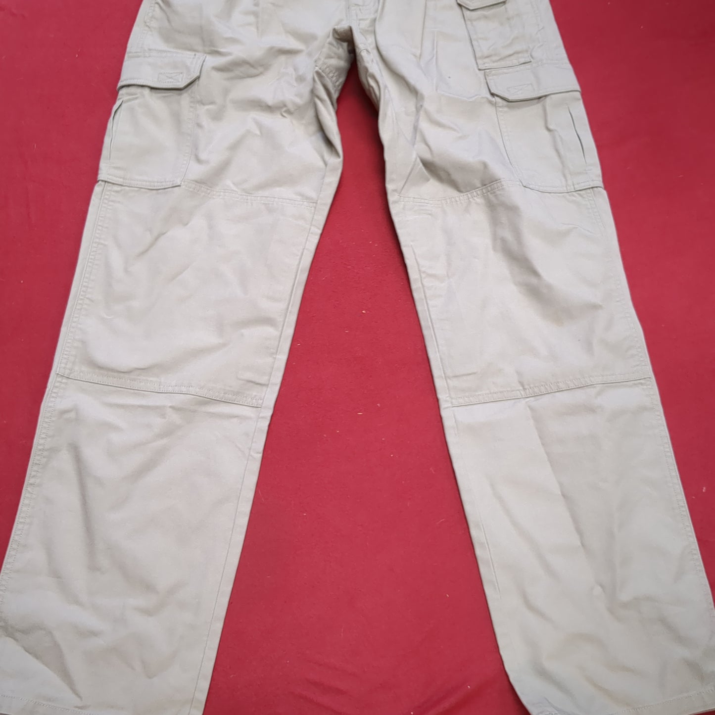 5.11 TACTICAL Men's 32 W/34 L Style-74251 Khaki Pants Tactical Series Excellent Condition (A13 db7-4)