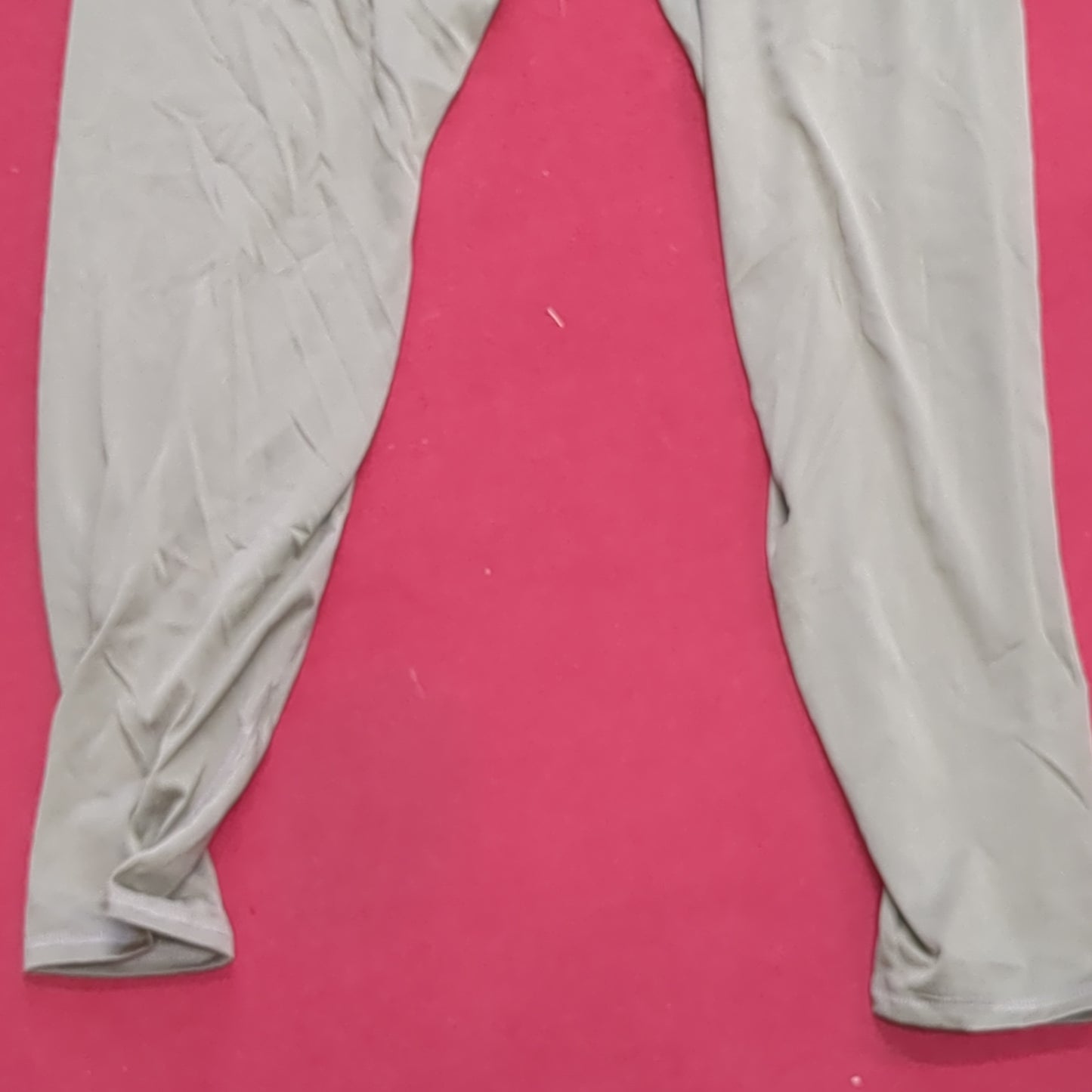 US Army Coyote Medium Regular Silks Gen III Level 1 Cold Weather Pants Bottom (fa07-MH390)