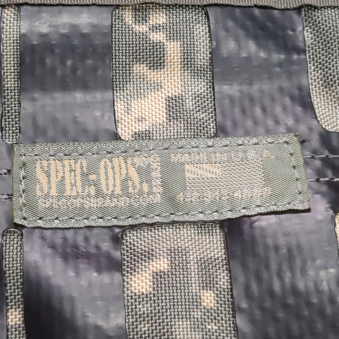 SPEC OPS X-4 MOLLE II 4 Magazine Utility Pouch ACU Good Condition (ca07-SEP128)