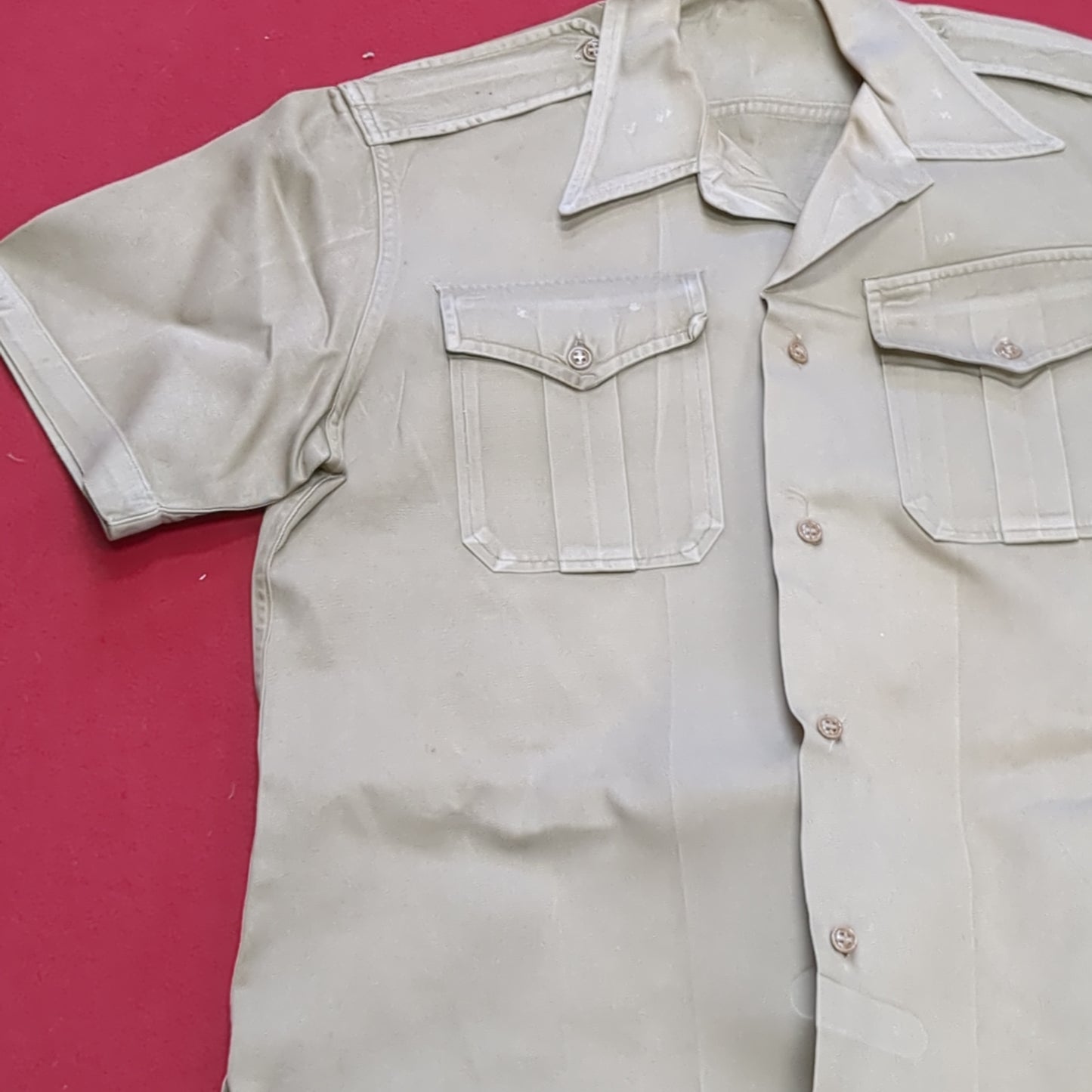 Vietnam Era US Army Men's Medium Tan 8.2 oz Short-Sleeve Shirt Good Condition (04g 25g-13)