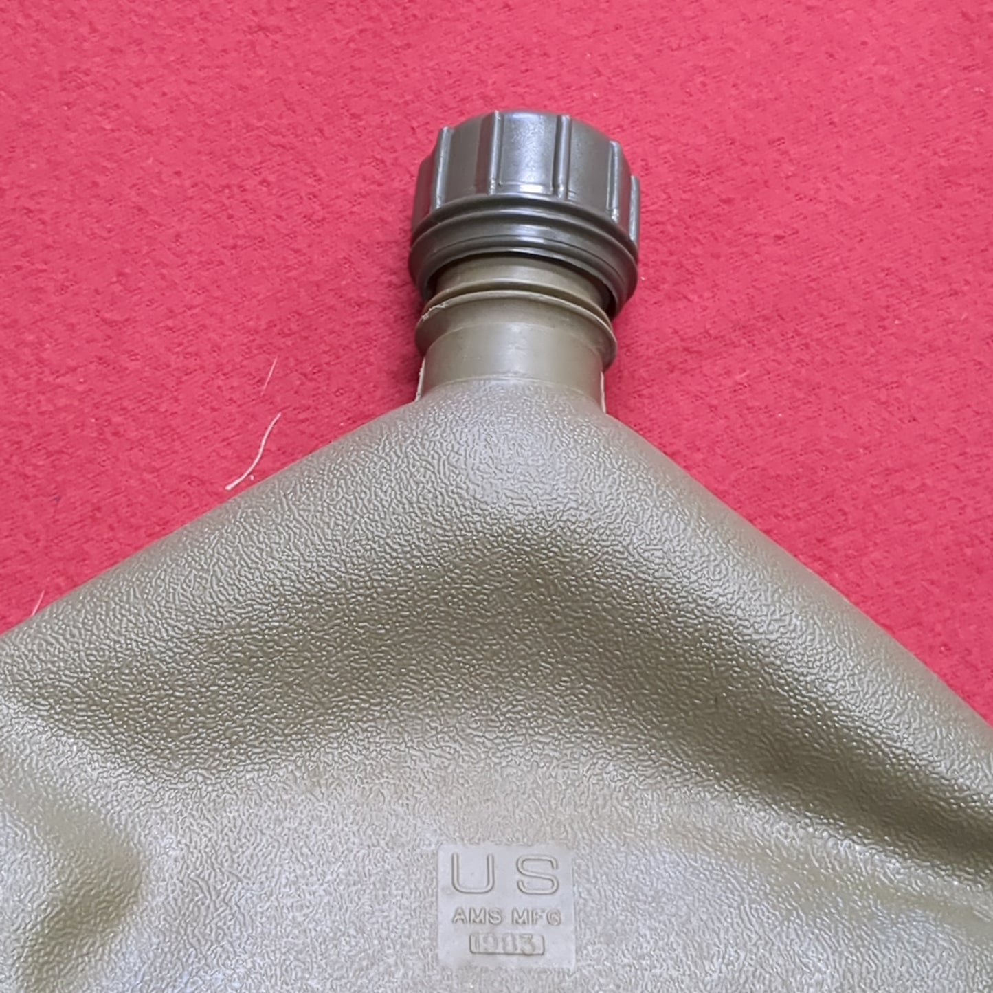 Vintage US Army 2Quart Collapsible Canteen Dated 1983 (08g 12s (ab11-55)