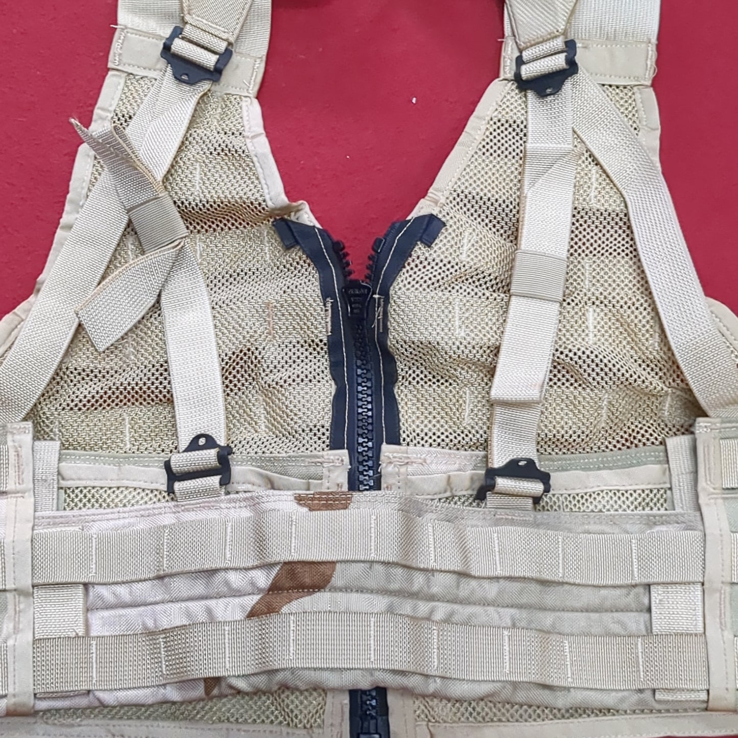 US Army Desert Camouflage FLC Fighting Load Carrier DCU Good Condition (EB16-53)