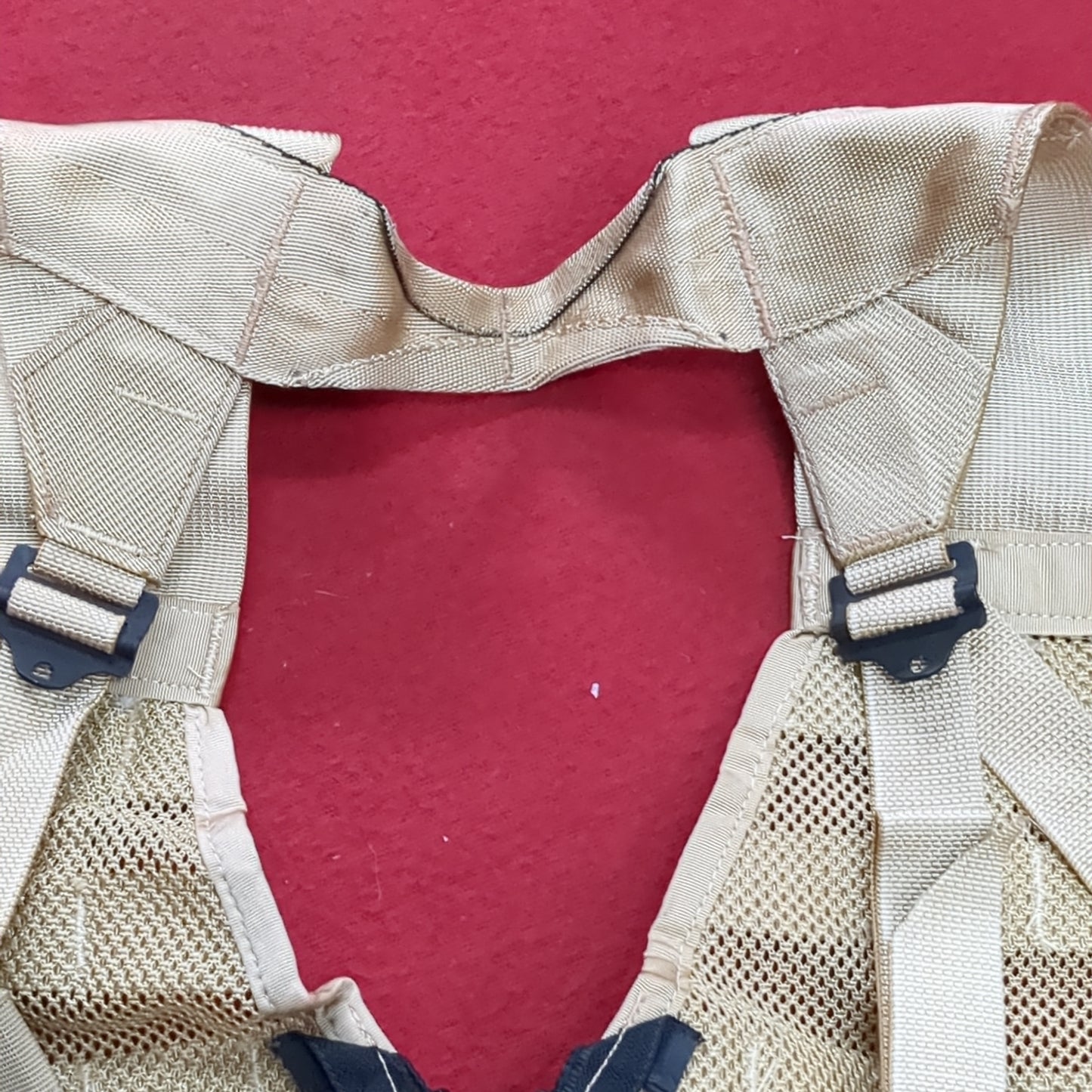 US Army Desert Camouflage FLC Fighting Load Carrier DCU Good Condition (EB16-53)