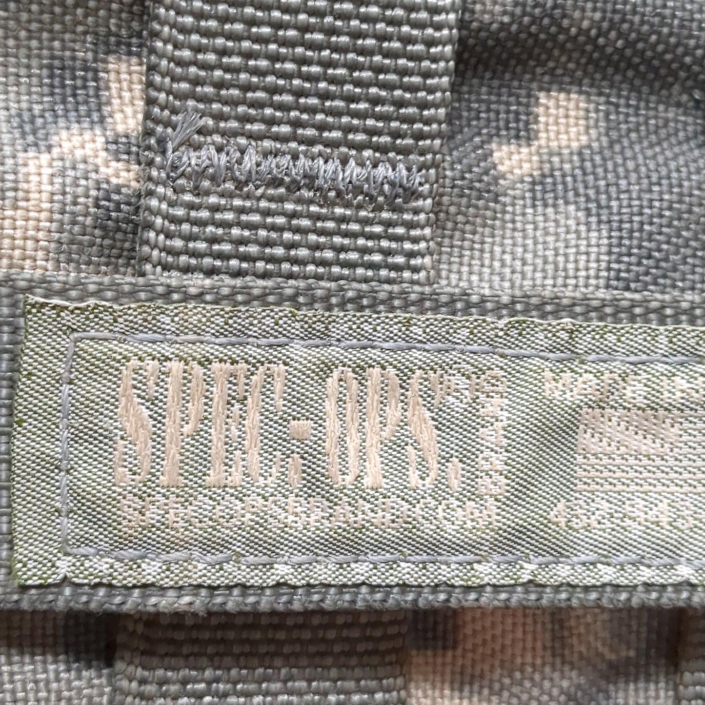 SPEC-OPS 3 Triple Magazine Pouch Molle ACU UCP Good Condition (fb12-g56)