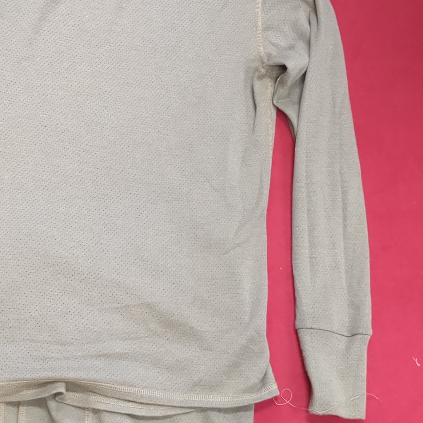 US Military Medium Regular SET OF Insulated Cold Weather Flame Resistant FRAC Moisture Wicking ( fa01-SEP166-WAF1)