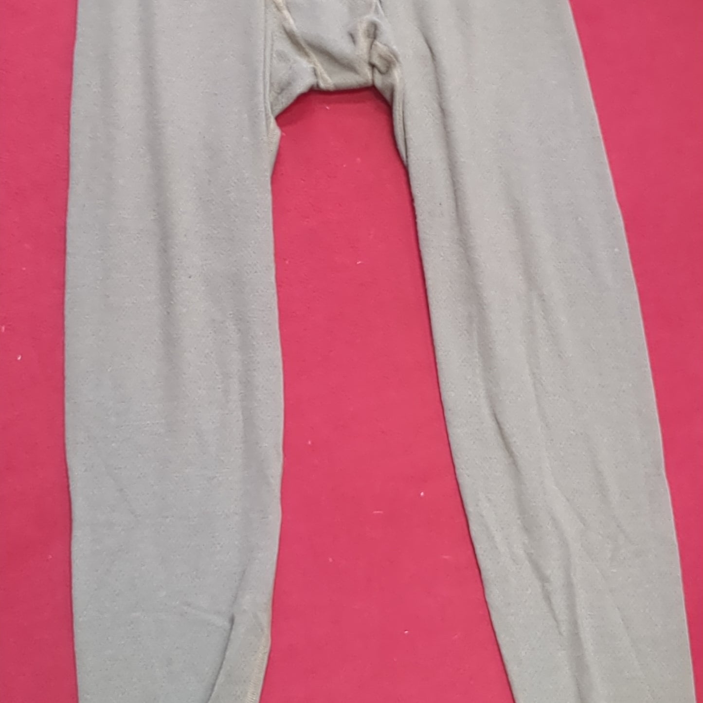 US Military Medium Regular SET OF Insulated Cold Weather Flame Resistant FRAC Moisture Wicking ( fa01-SEP166-WAF1)