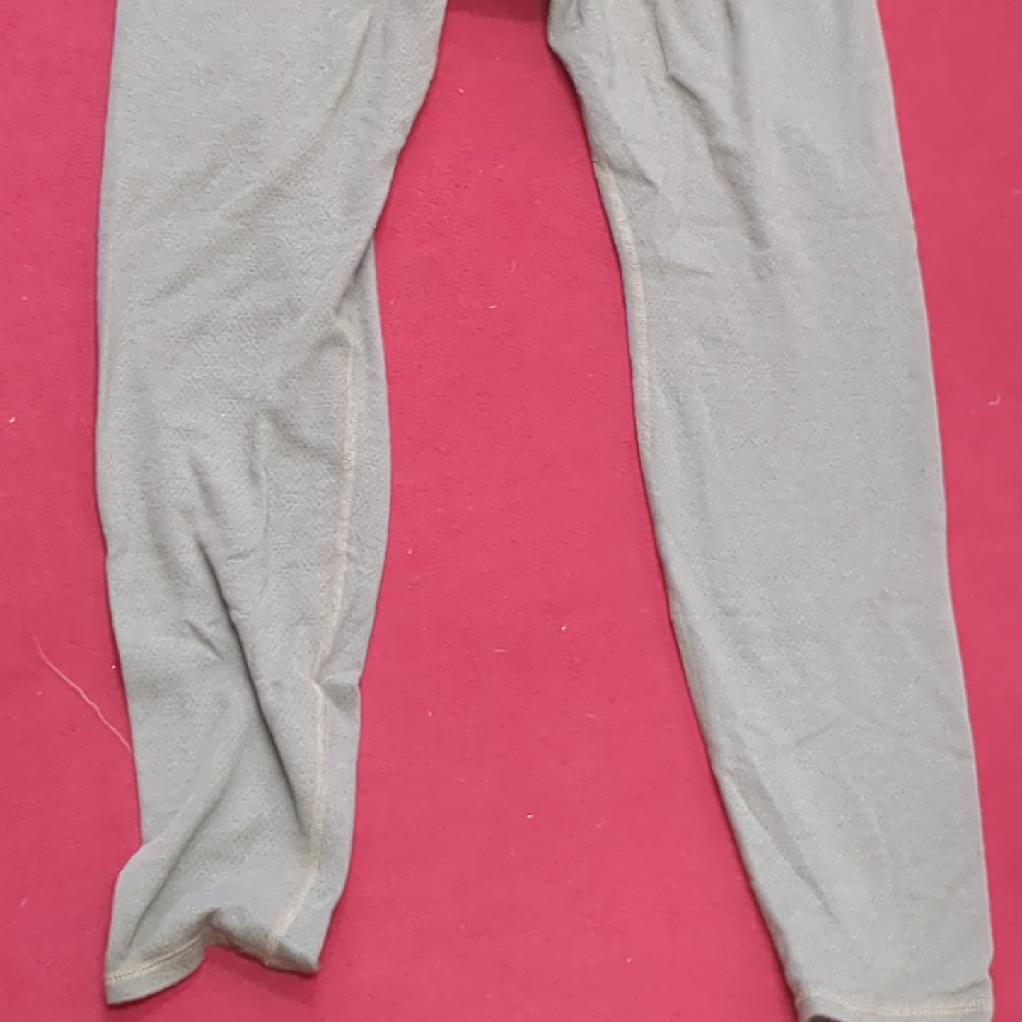 US Military Medium Regular SET OF Insulated Cold Weather Flame Resistant FRAC Moisture Wicking ( fa01-SEP166-WAF1)