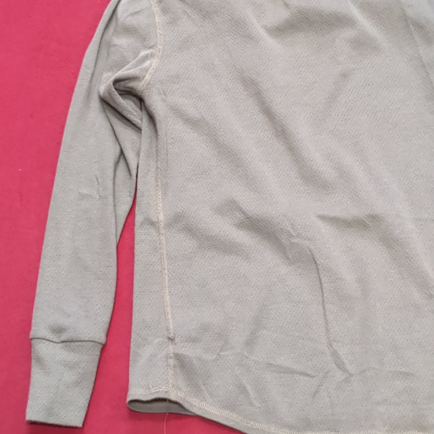 US Military Medium Regular SET OF Insulated Cold Weather Flame Resistant FRAC Moisture Wicking ( fa01-SEP166-WAF1)