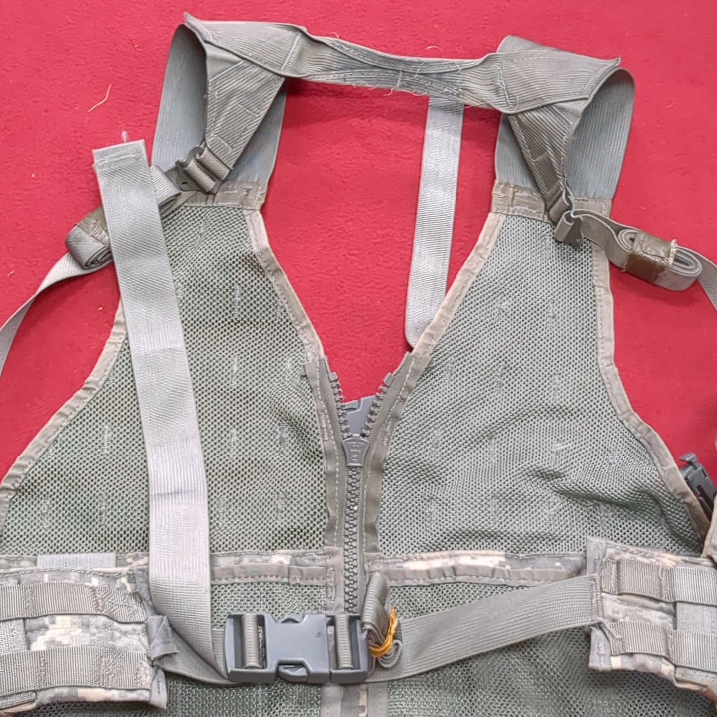 Chest Rig ACU UCP Digital Camo Fighting Load Carrier FLC Molle USED (EB16-OCT62)