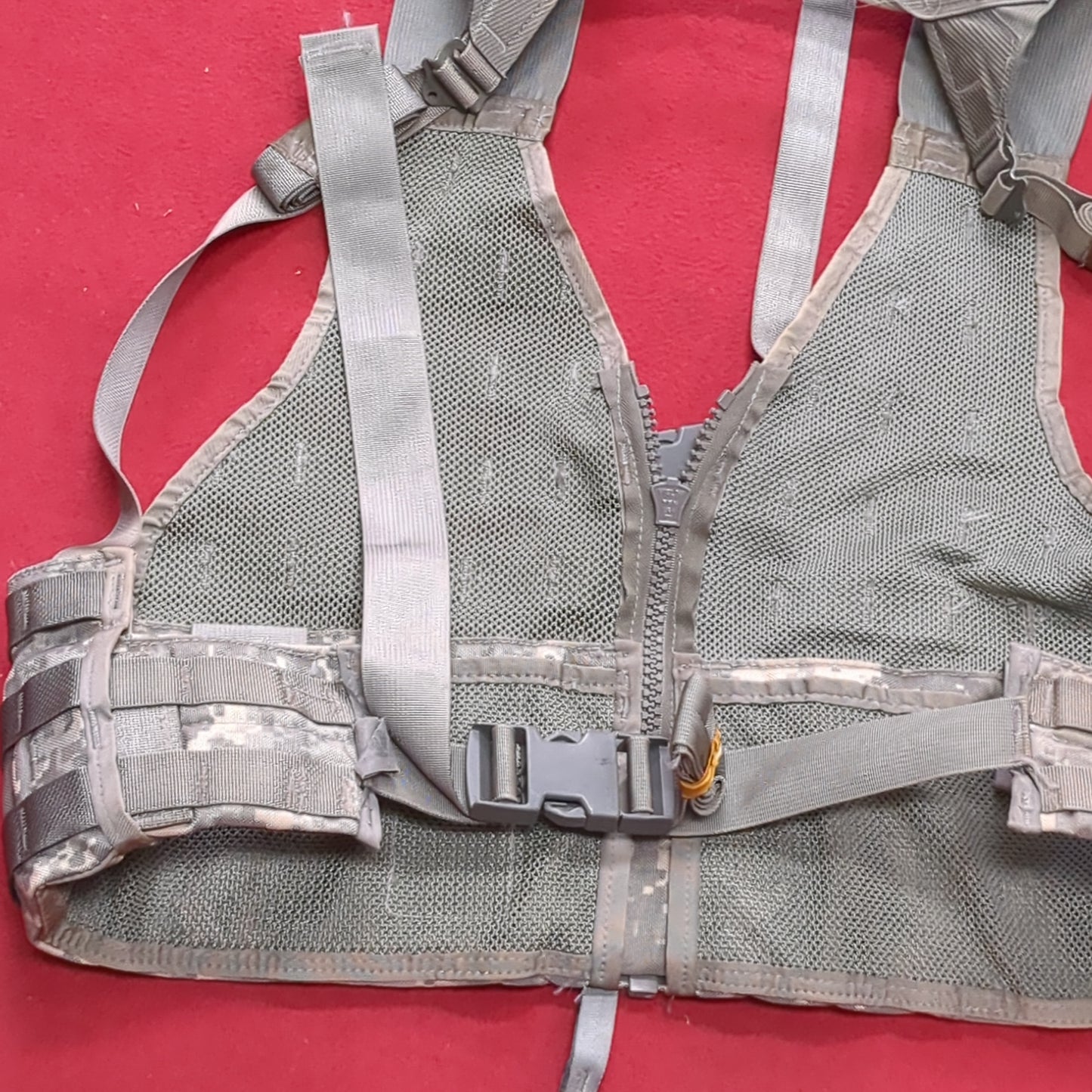Chest Rig ACU UCP Digital Camo Fighting Load Carrier FLC Molle USED (EB16-OCT62)