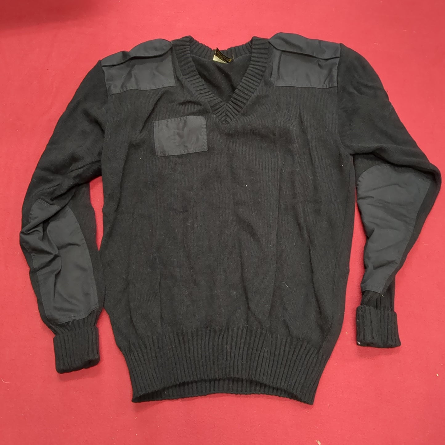Vintage CITADEL Large V-NECK SWEATER Black Pull-Over Acrylic Excellent Condition (31o- da15-09)