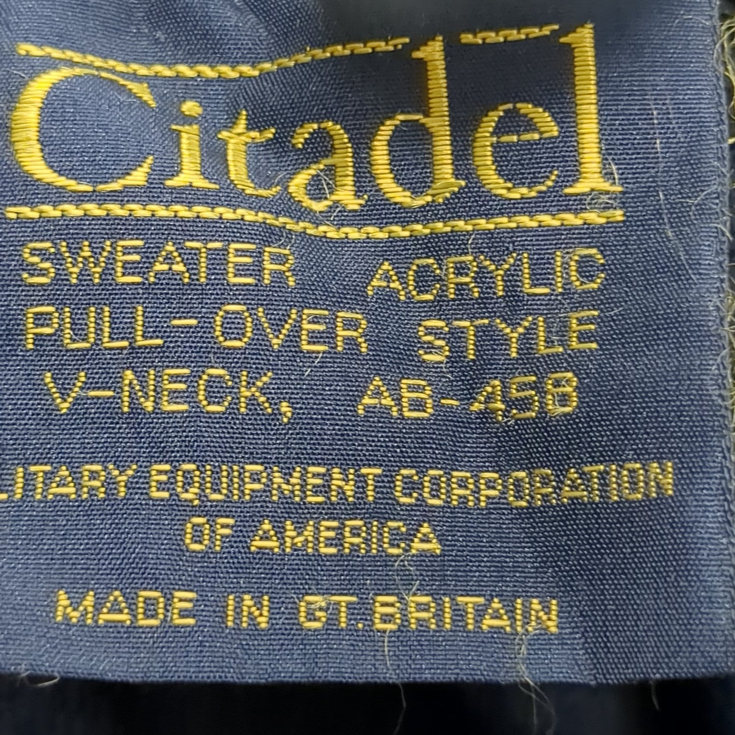 Vintage CITADEL Large V-NECK SWEATER Black Pull-Over Acrylic Excellent Condition (31o- da15-09)