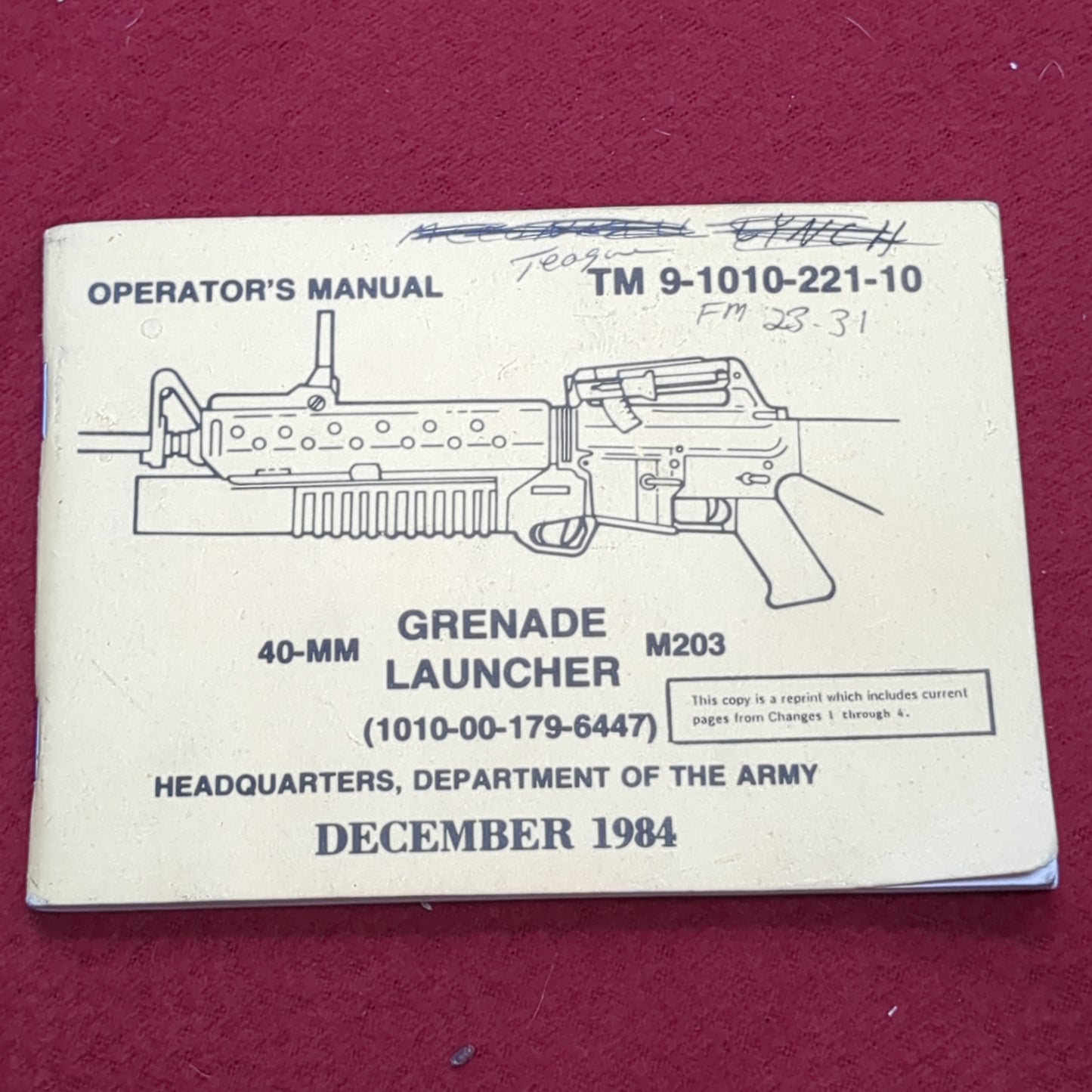 BOOK: 40-MM GRENADE LAUNCHER M203 DECEMBER 1984 (box4)