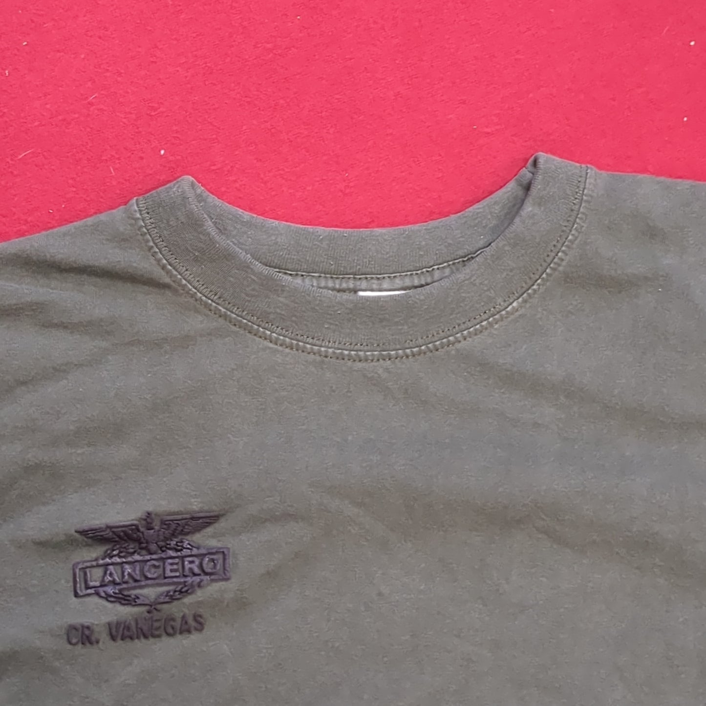 US Military Lancero Dark Subdued Green T-Shirt Small Used (aa12-OCT171)