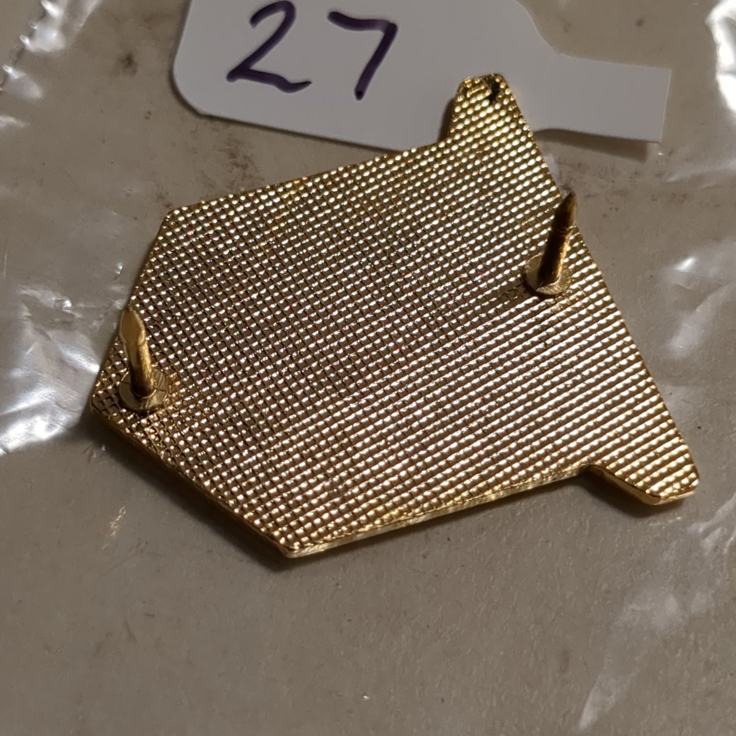 VINTAGE US Army 76th INFANTRY DIVISION Unit Crest Pin (11o27)