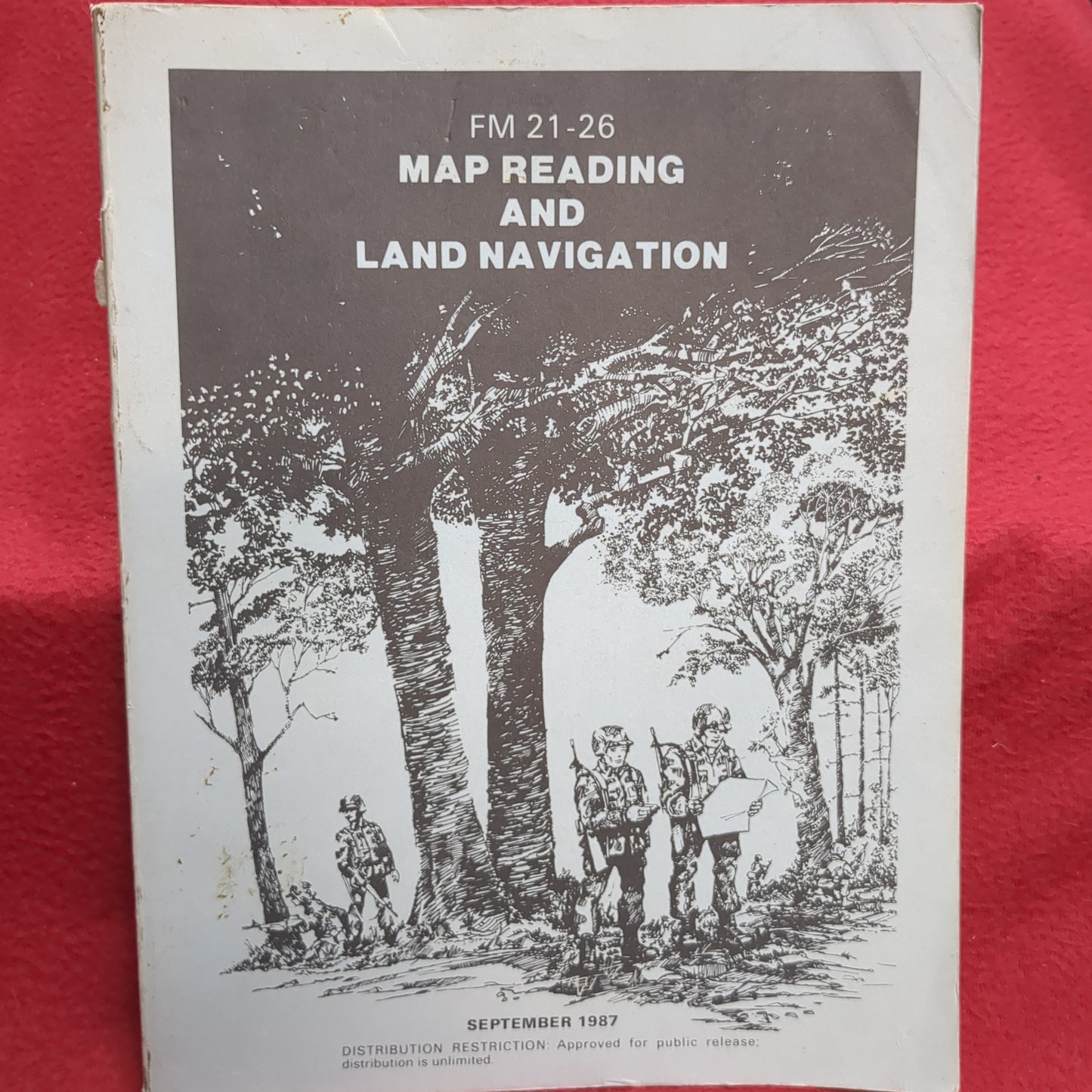 BOOK: MAP READING AND LAND NAVIGATION SEPTEMBER 1987 (box15)
