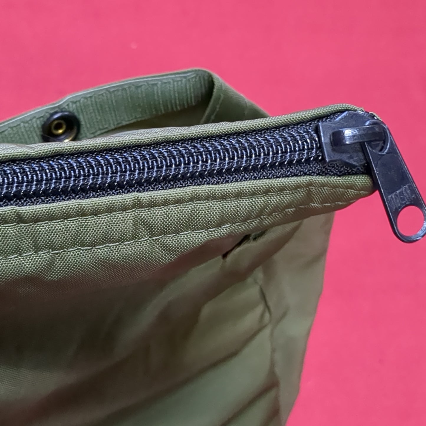 Flyers Flight Helmet Bag Nylon with US ARMY ROTC Leadership Excellence Patch Excellent Condition (BB05-NOV86)