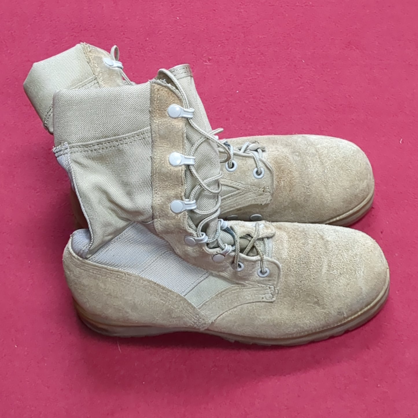 US Army 5 1/2 W Standard Issue Hot Weather Combat Boots Coyote 499 Tan (a09- DC14-NOV103)