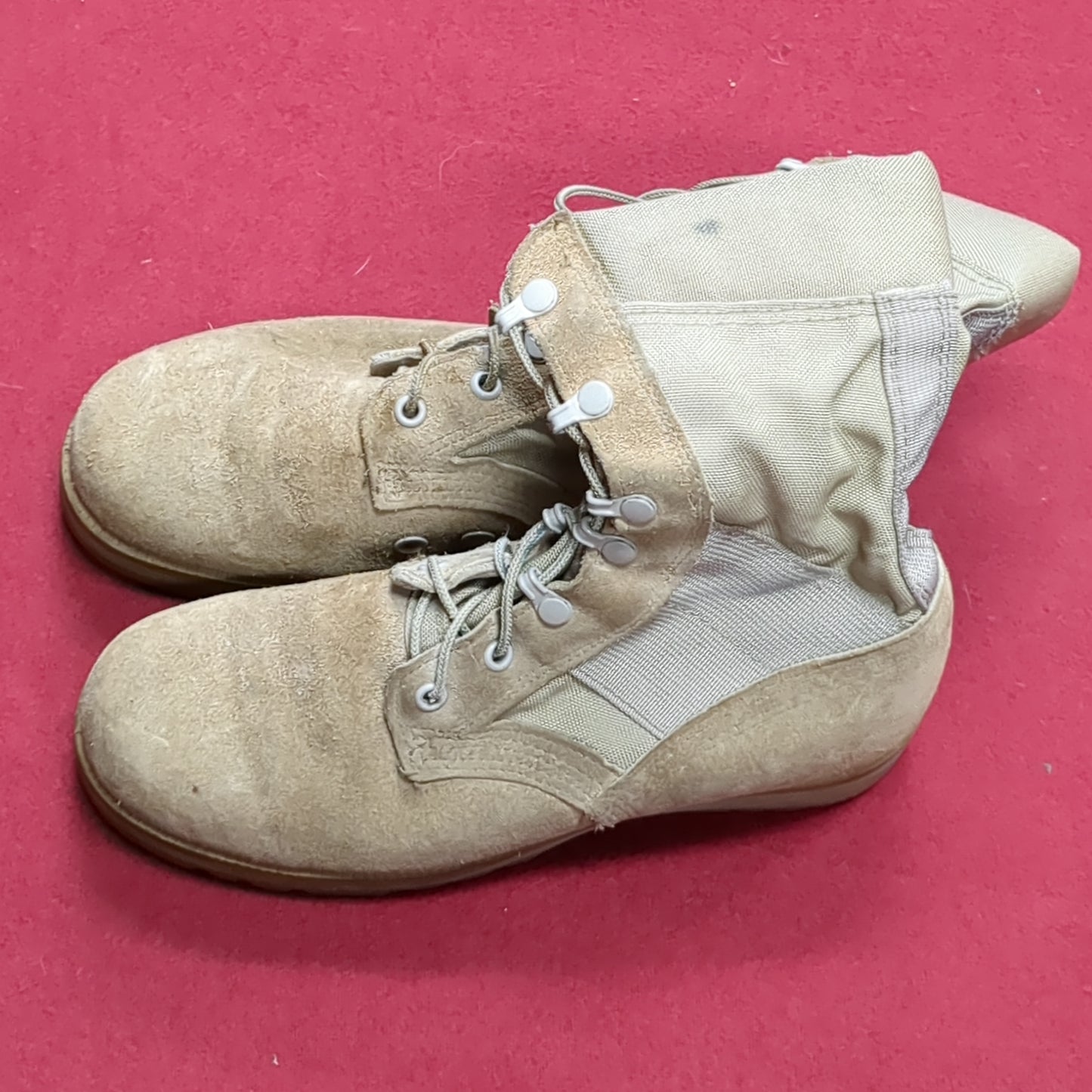 US Army 5 1/2 W Standard Issue Hot Weather Combat Boots Coyote 499 Tan (a09- DC14-NOV103)