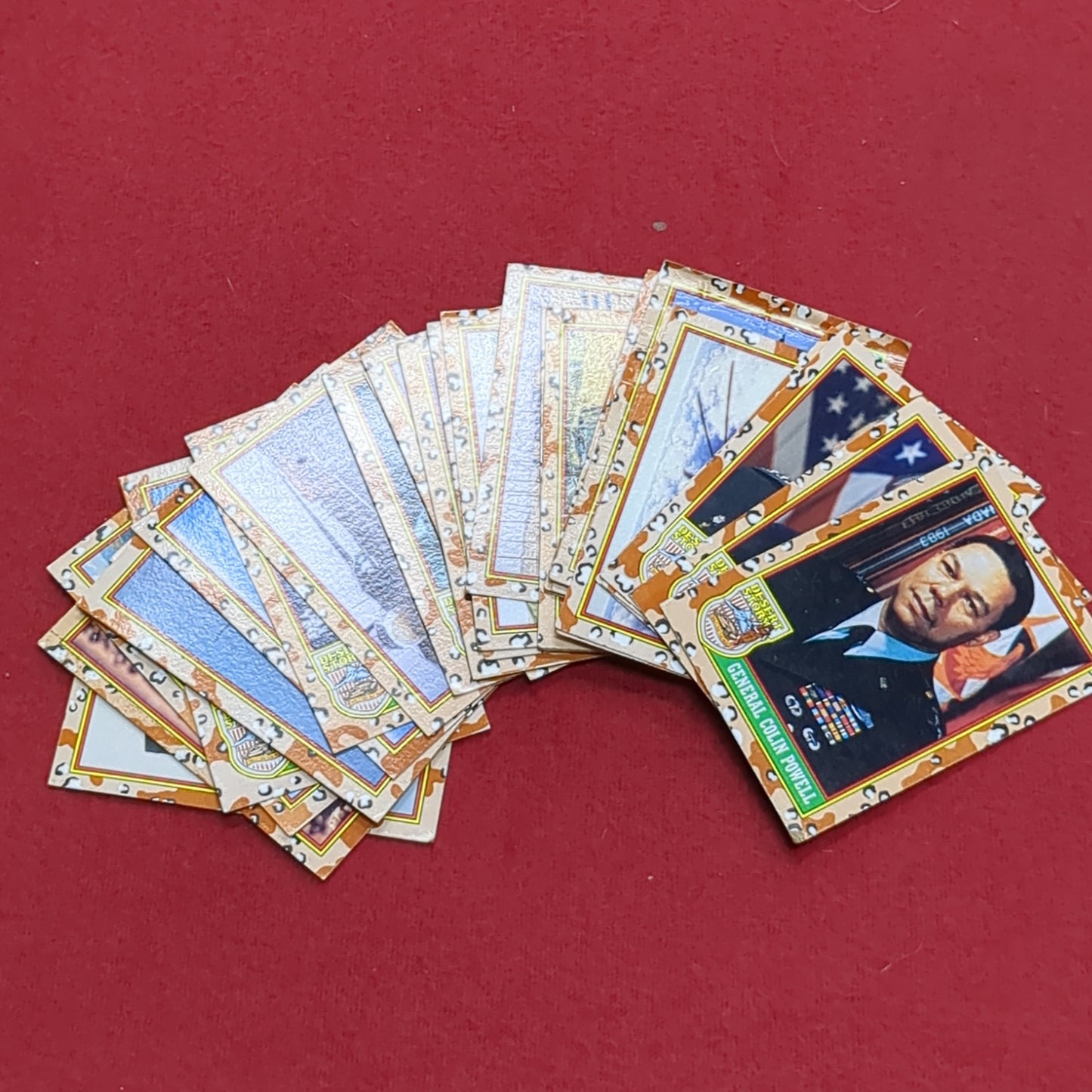 Topps Desert Storm Trading Cards Excellent Condition (06cc- ca9-NOV139)