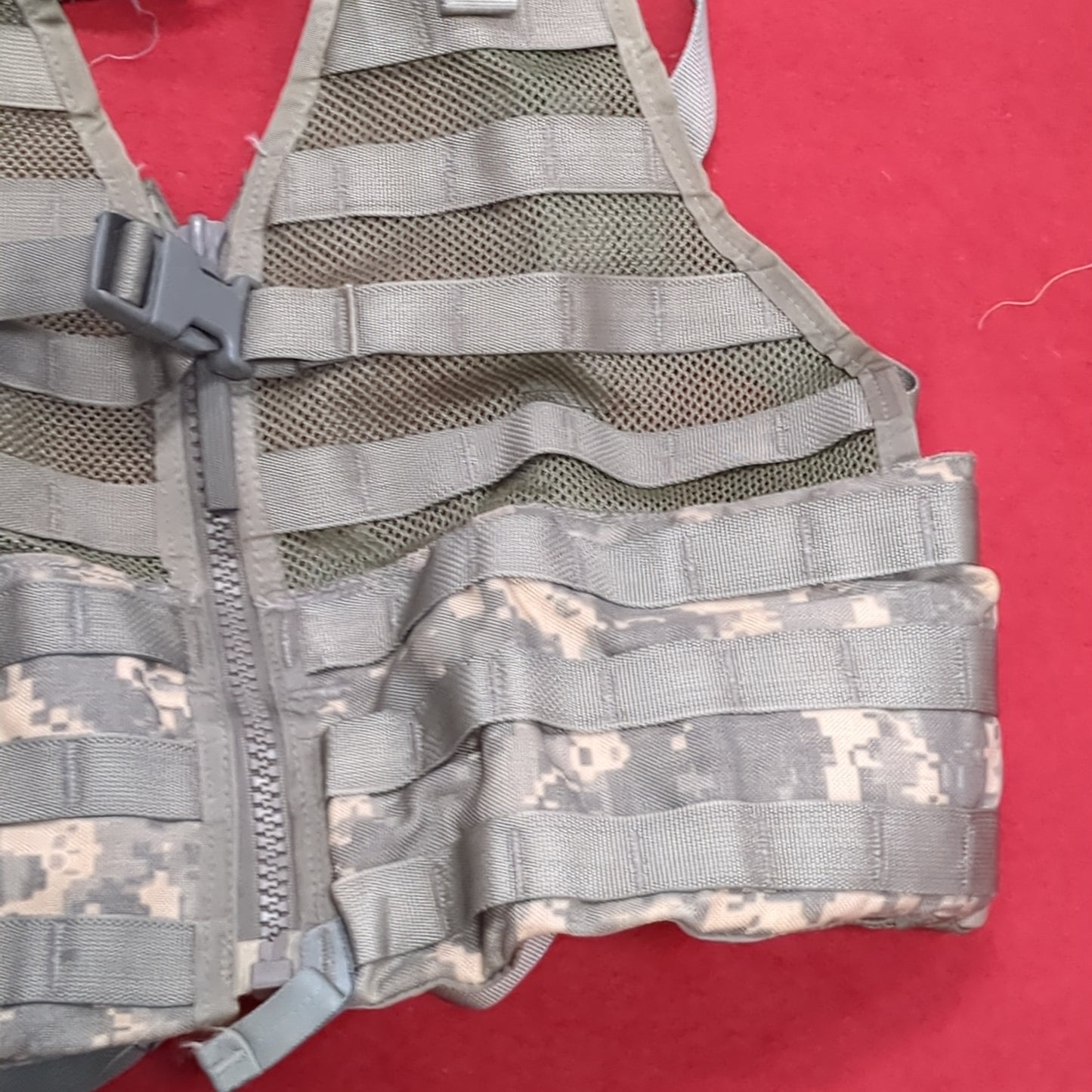 US Army ACU Digitial Camo Fighting Load Carrier FLC Molle Used (eb06-NOV158)