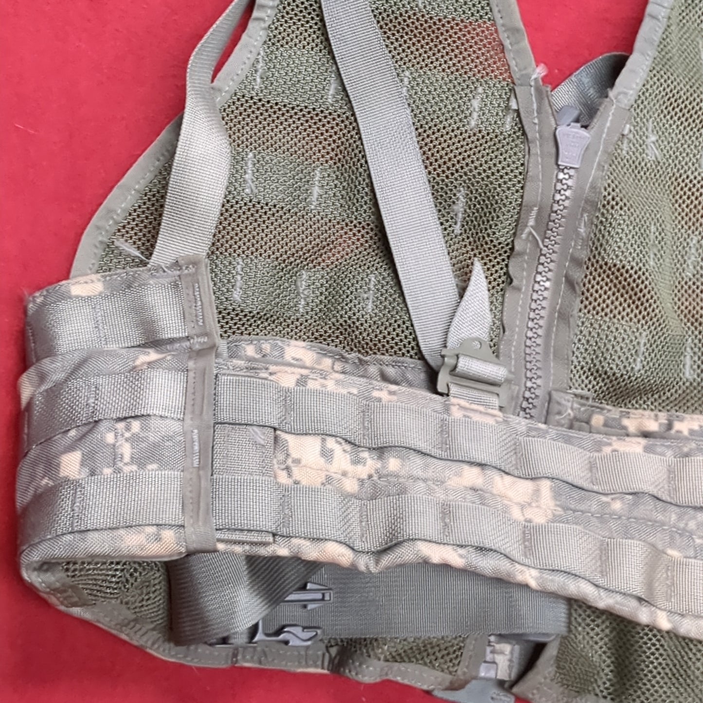 US Army ACU Digitial Camo Fighting Load Carrier FLC Molle Used (eb06-NOV158)