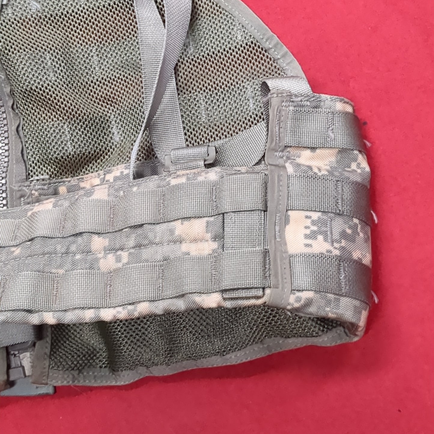 US Army ACU Digitial Camo Fighting Load Carrier FLC Molle Used (eb06-NOV158)