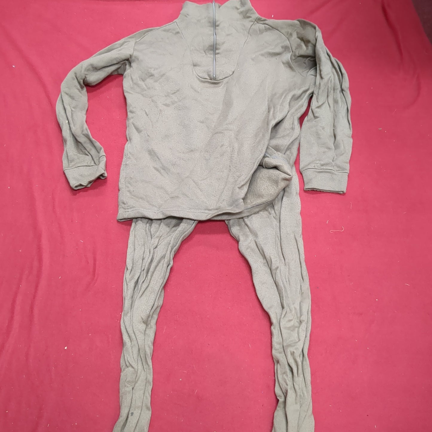 Set of Medium'90s Brown Cold Weather Poly-Pro Top/Bottom Used (waf3- fa03-YAM61