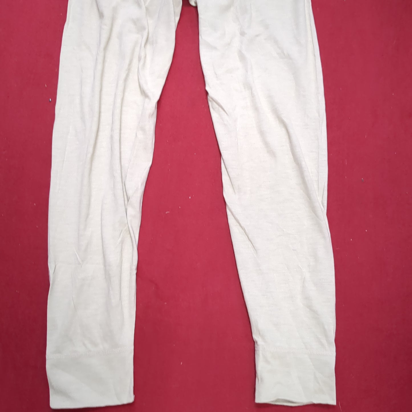 XGO Medium Silks Cold Weather Pants Bottom Flame Resistant Sand Good Condition (09CC- ca10-NOV187)