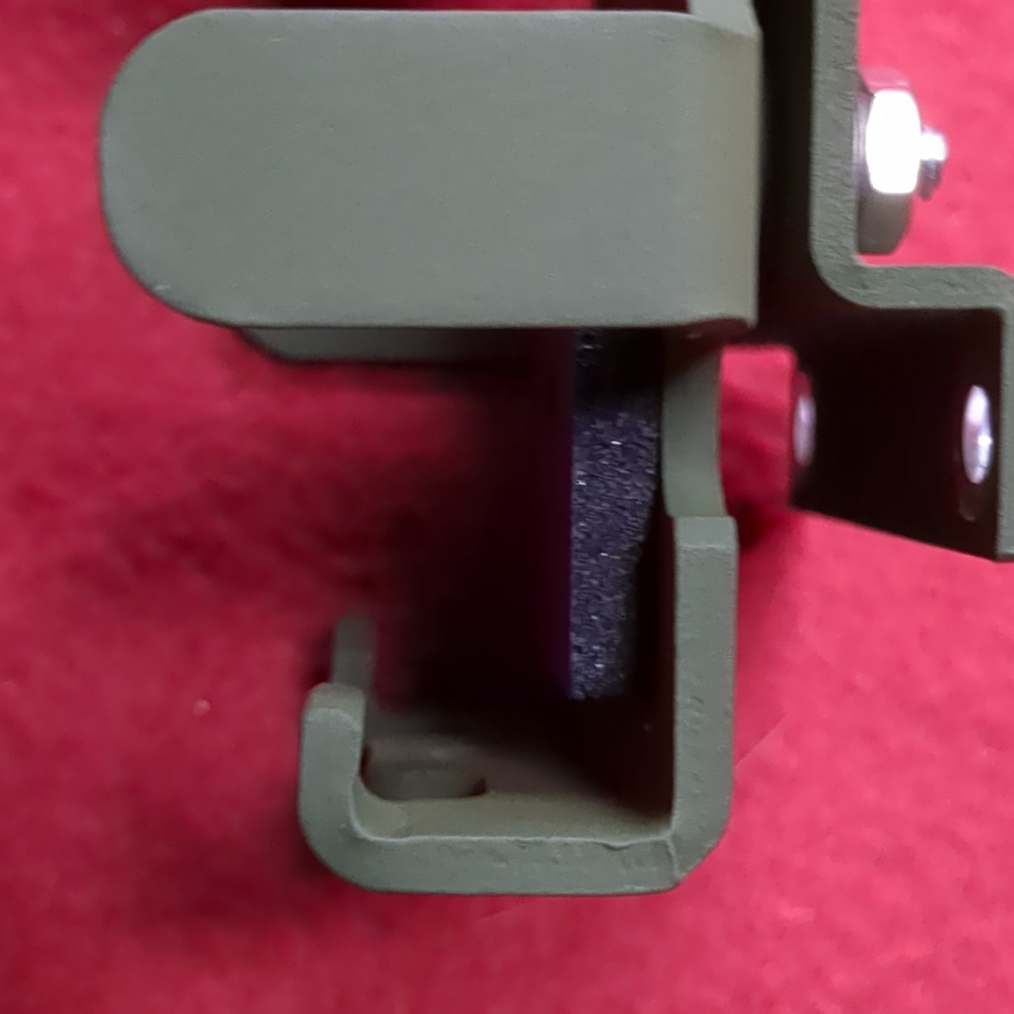 DAGR INSTALLATION MOUNT NSN 5975-01-521-3063   (fc03-NOV196)