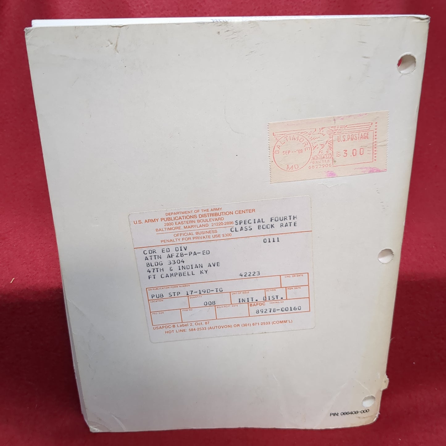 BOOK -HEADQUARTERS, DEPARTMENT OF THE ARMY: SOLDIER TRAINING PUBLICATION: NO. 17-19D-TG: TRAINER'S GUIDE: CALVARY SCOUT MOS 19D (STP 17-19D-TG) 21 AUGUST 1989 (BOX31)