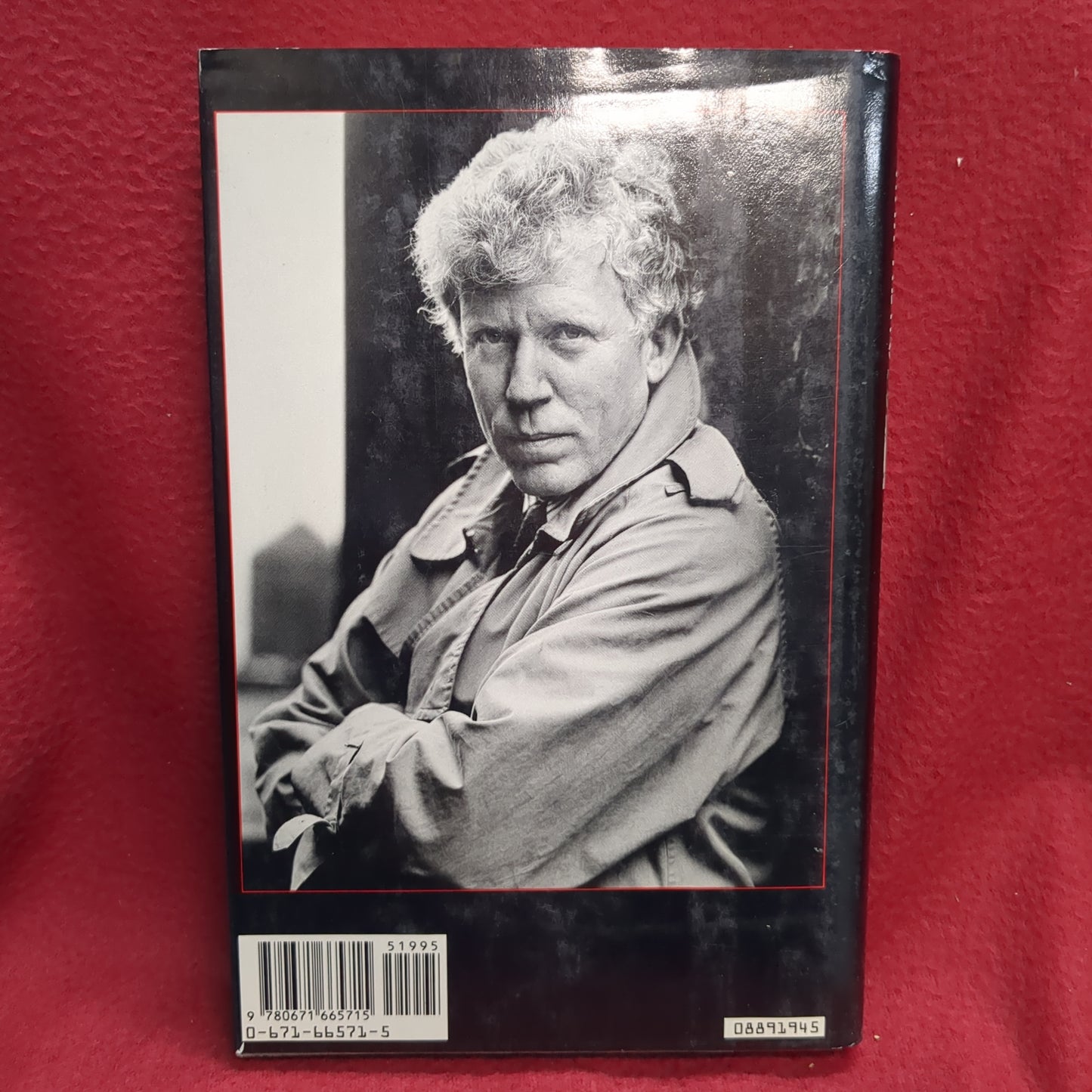 BOOK - A YOUNG REPORTER IN INDOCHINA: WAR NEWS: ROBERT SAM ANSON: 1989 SIMON SCHUSTER (BOX33)