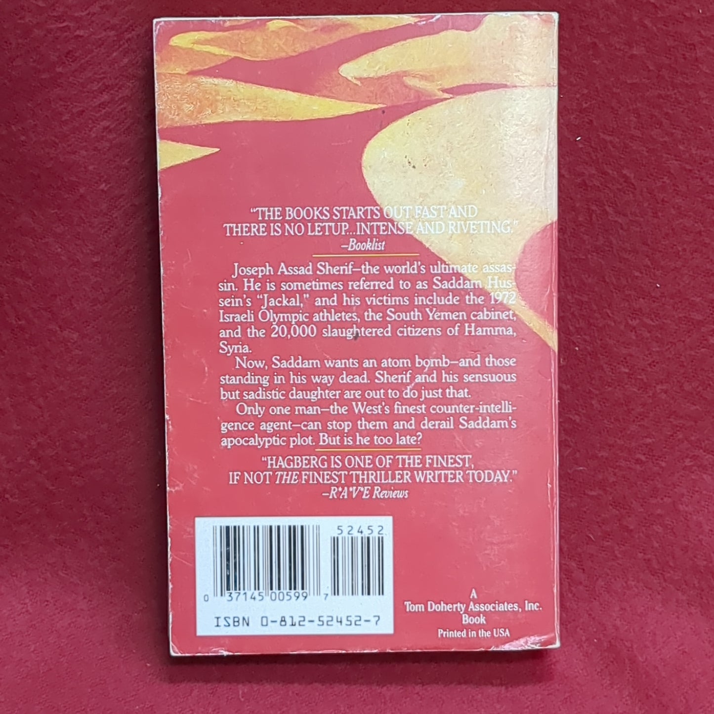 BOOK - DESERT FIRE: WRITTEN BY DAVID HAGBERG: AUGUST 1994 (BOX36)