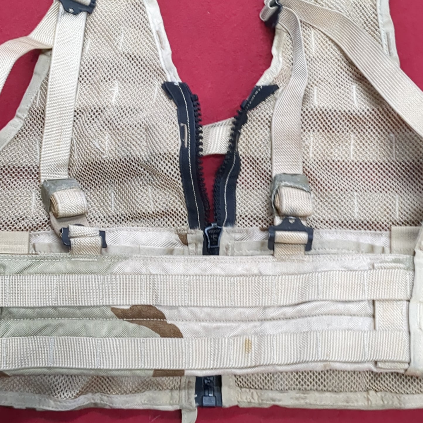 US Army Desert Camouflage FLC Fighting Load Carrier DCU Good Condition (eb10-DEC171)