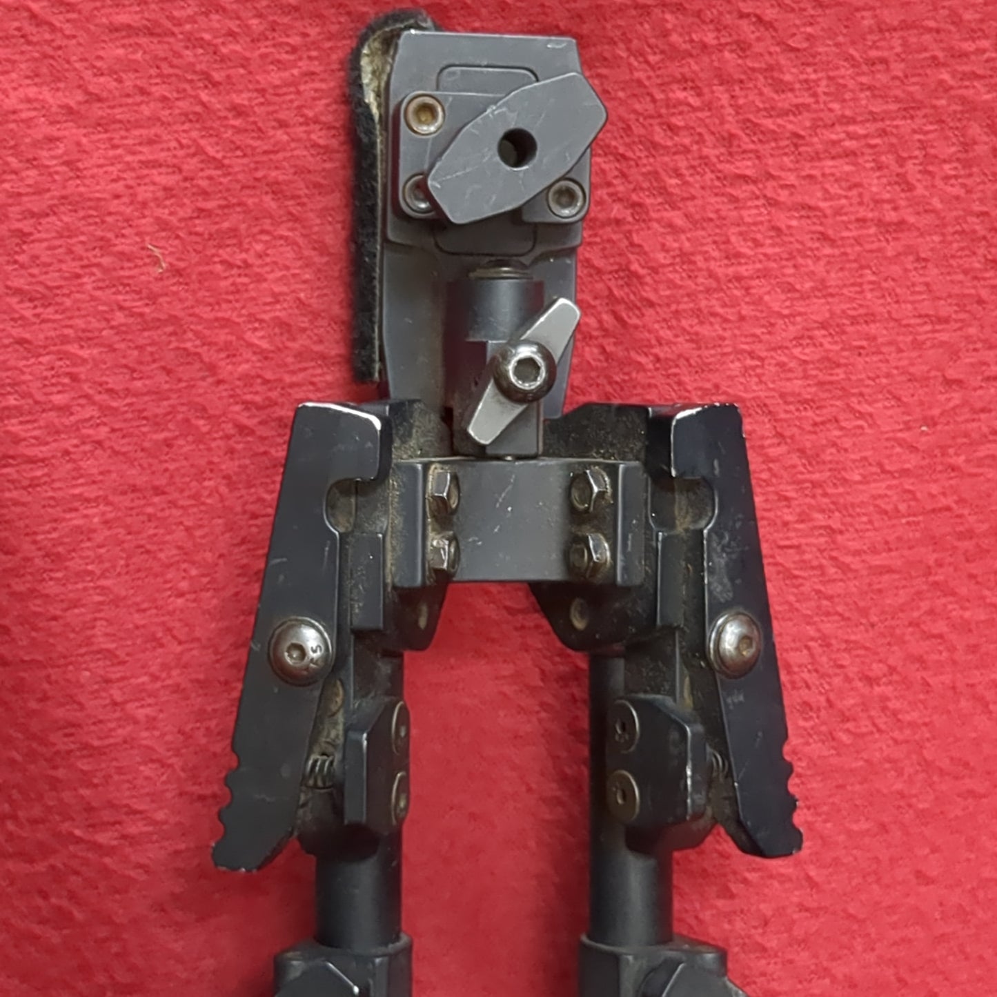GG&G LCB-3 HVY DUTY TACT BIPOD Used (FB17-DEC184)
