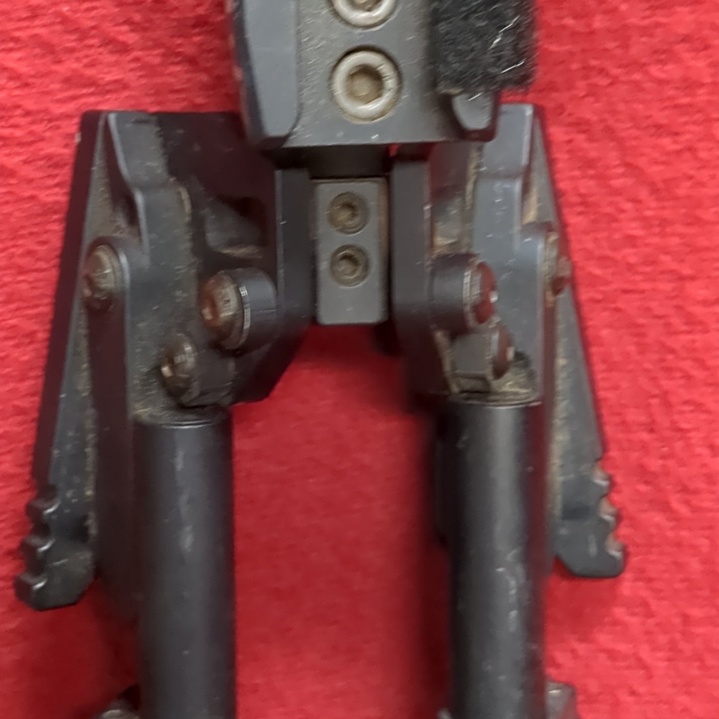 GG&G LCB-3 HVY DUTY TACT BIPOD Used (FB17-DEC184)