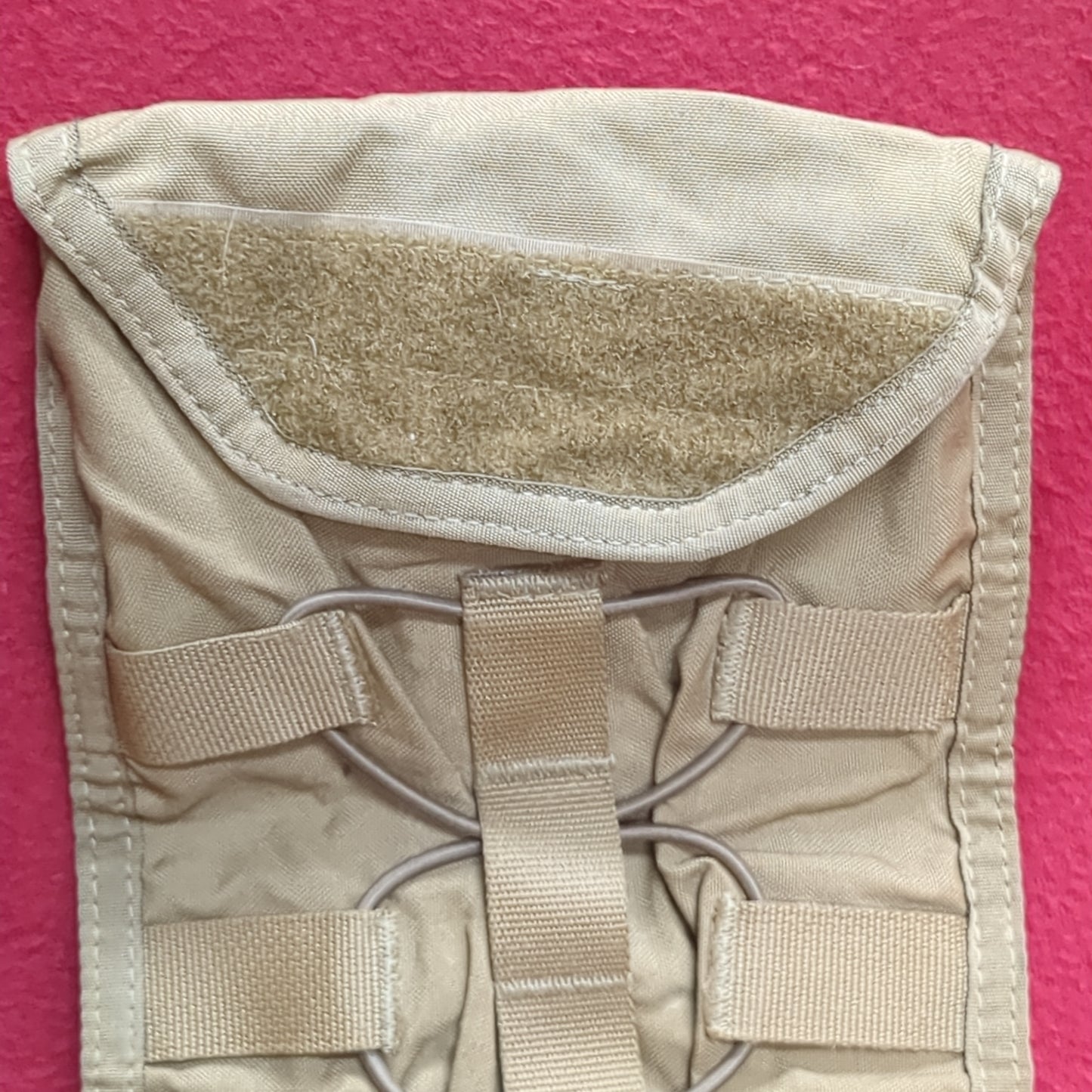 ATS Tactical Gear Coyote Molle 50oz Hydration Carrier Good Condition (ca07-JAN12)