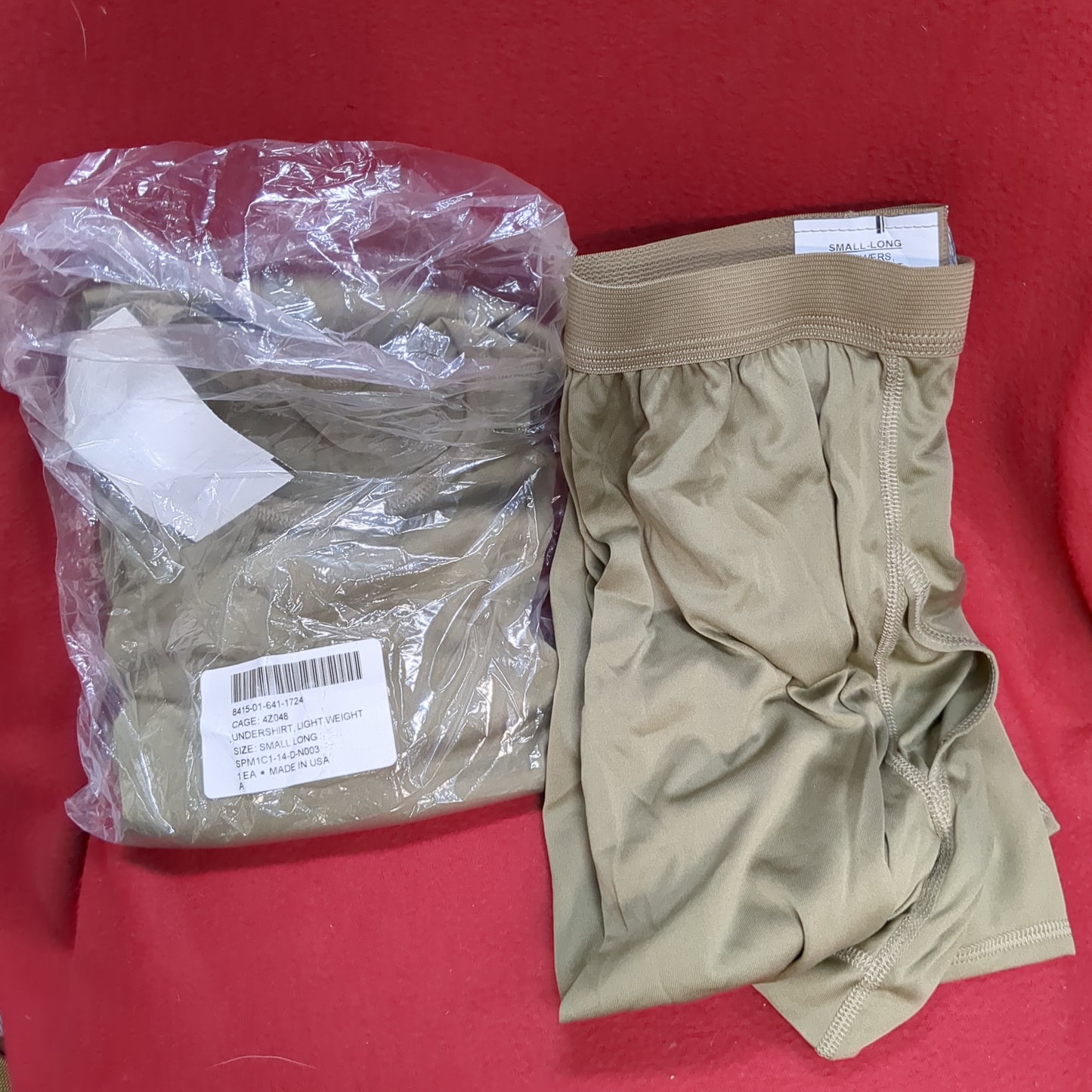 NOS SET of US Army Coyote Small Long Silks Gen III Level 1 Cold Weather Top Bottom (fa08-JAN40)
