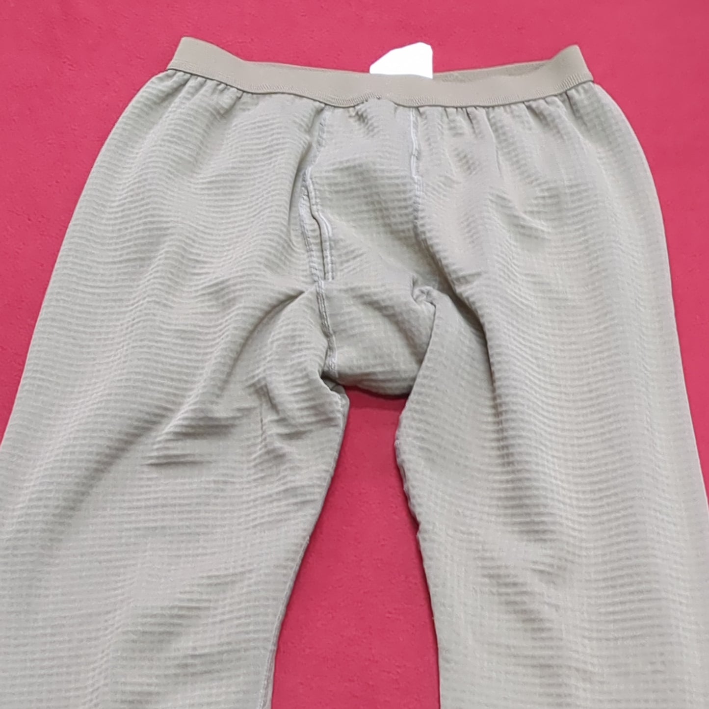 US Army Medium Regular Coyote Waffle Gen III Level 2 Bottoms Excellent Condition (waf2- fa02-JAN68)