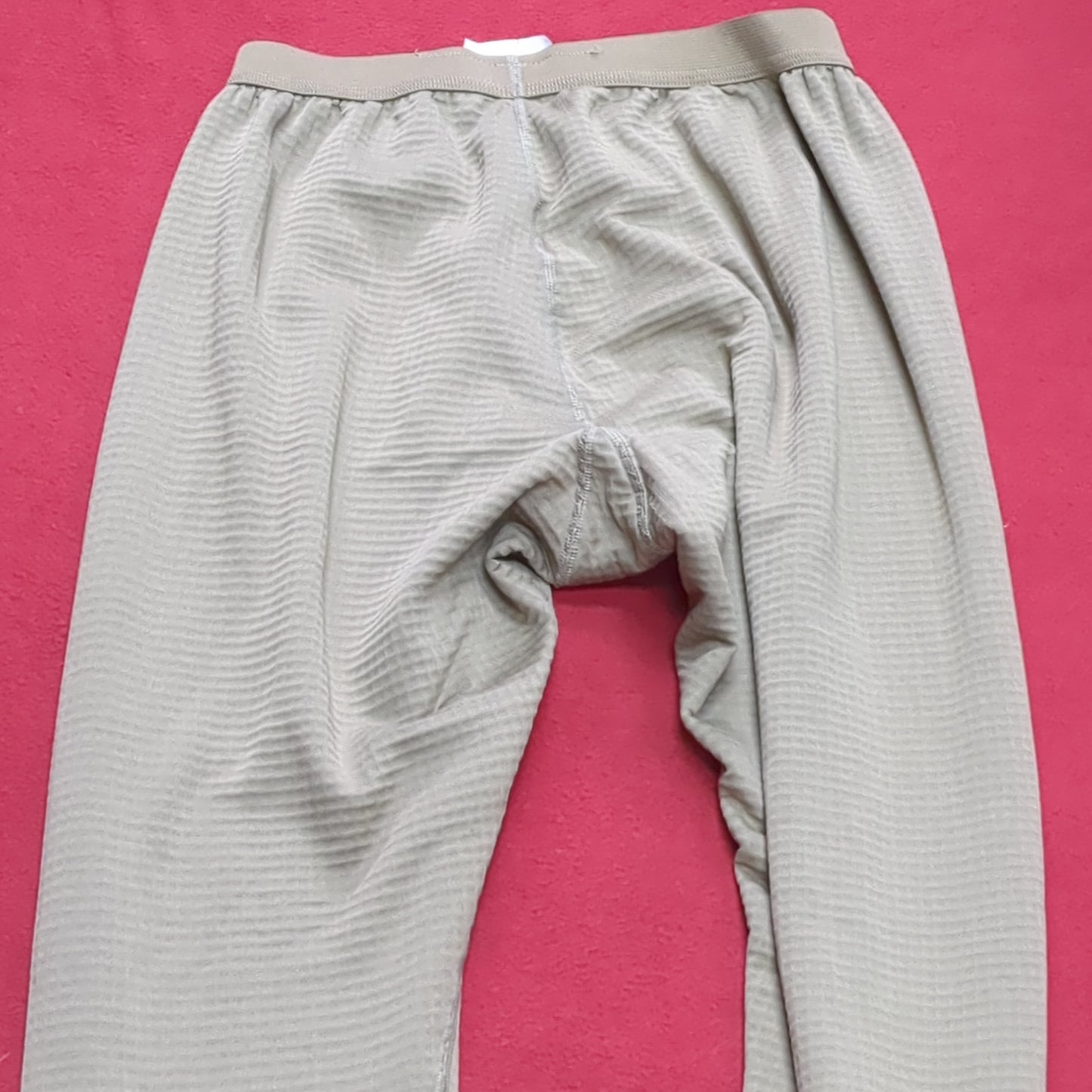 US Army Medium Regular Coyote Waffle Gen III Level 2 Bottoms Excellent Condition (waf2- fa02-JAN68)