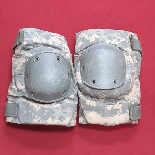ALTA Large US Military Issue ACU UCP Knee Pads Used (da12-JAN182)