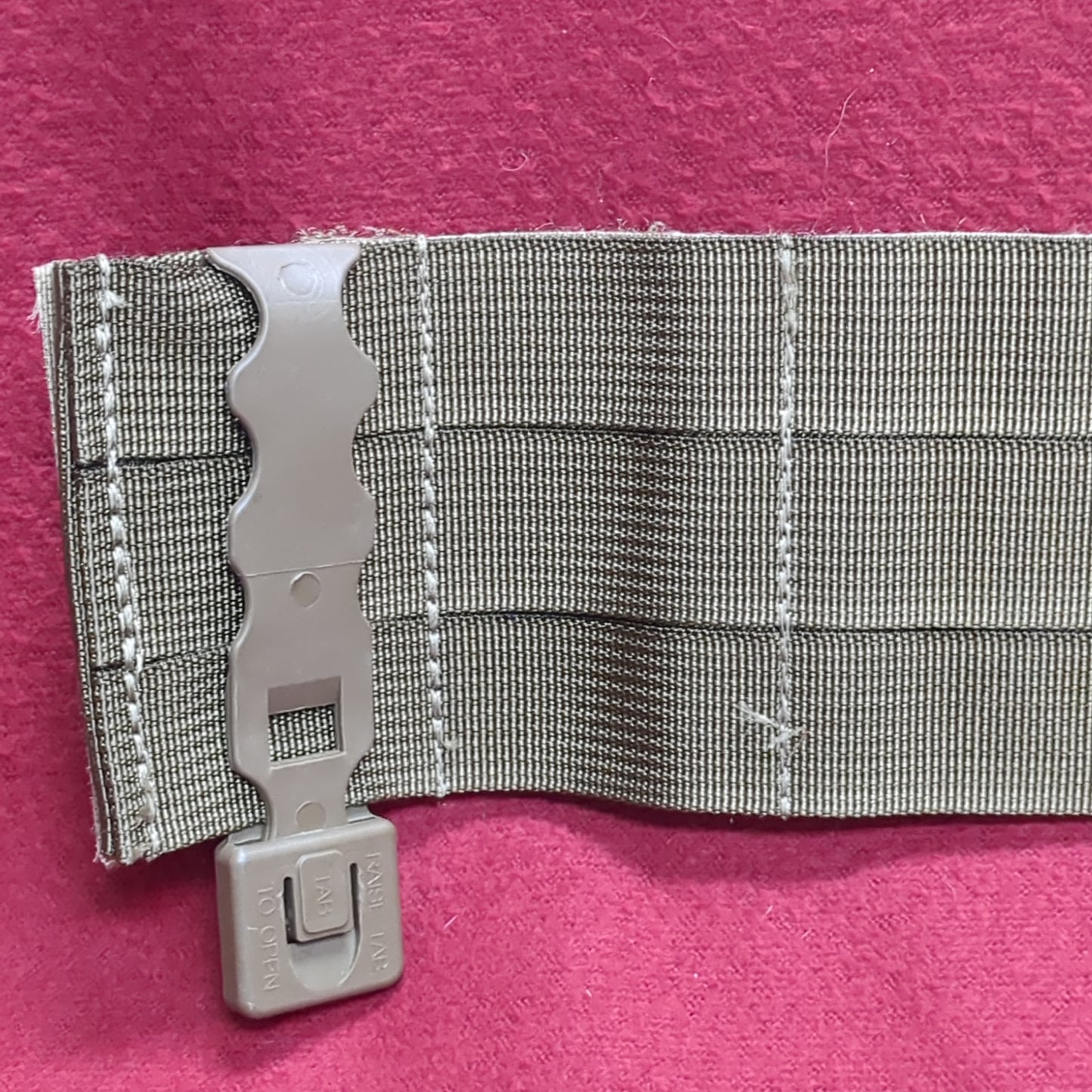 Tactical Tailor MOLLE Modular Badge/ID Patch Panel Coyote Brown Excellent Condition (34cr- ca2-FEB42)