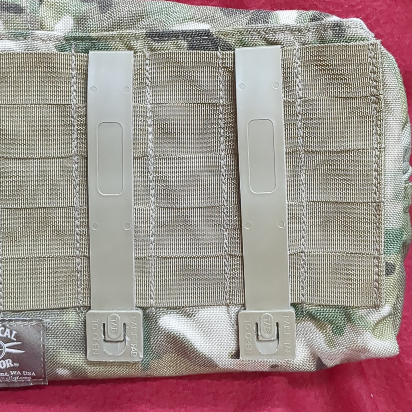 Tactical Tailor Horizontal Hydration Carrier Pack W/Malice Clips 100oz Used (34cr- ca2-FEB97)