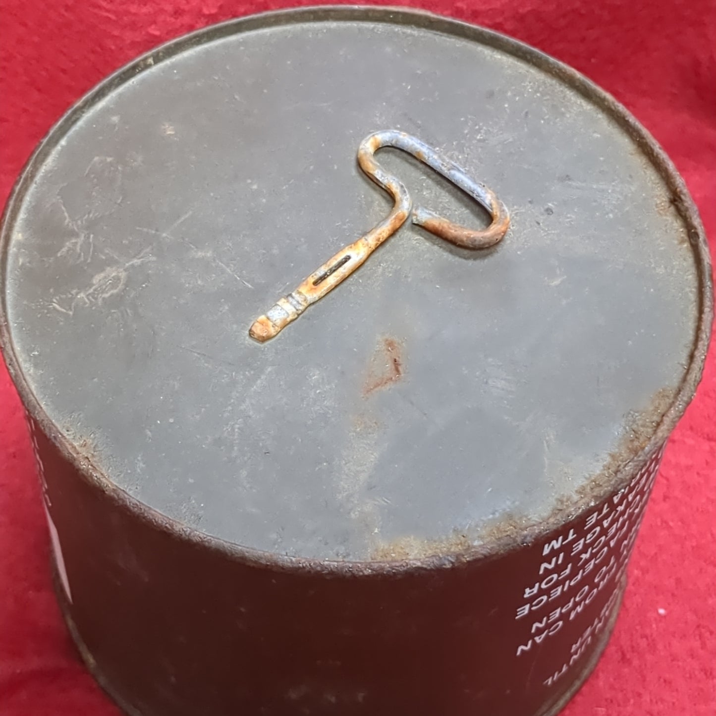 Vintage US Gas Mask C2A1 Filter 4240-01-361-1319 sealed in metal container with key (cbrn4 ac03-FEB117)