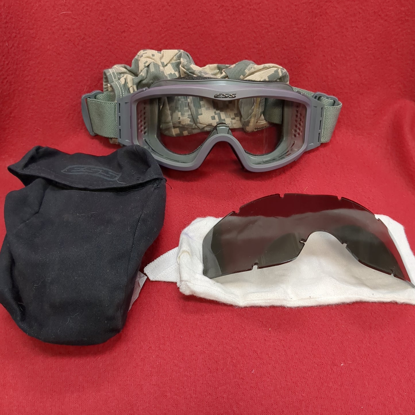 US Army ESS Sand Wind Goggles Tanker Profile NVG Foliage Green Case Clear Dark Frame Excellent Condition (cl2- (ab16-FEB156)
